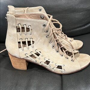 Women's Beige Lace-Up Ankle Boots